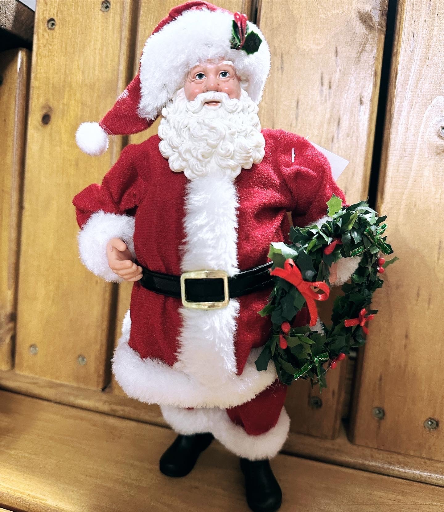 Jolly Santa with Wreath