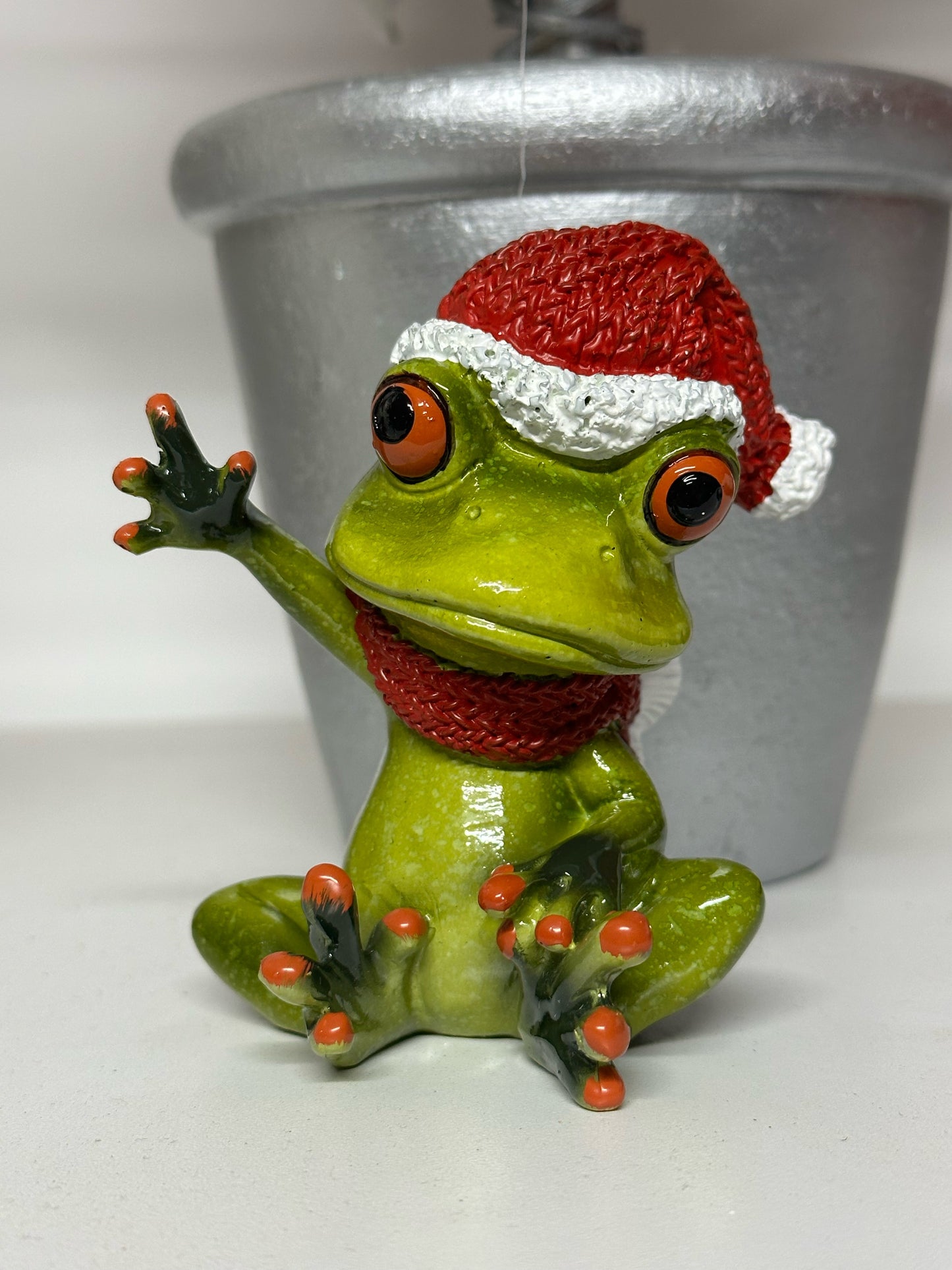 Christmas Frog Waving